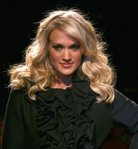 Carrie Underwood Is Hot at the Country Music Awards